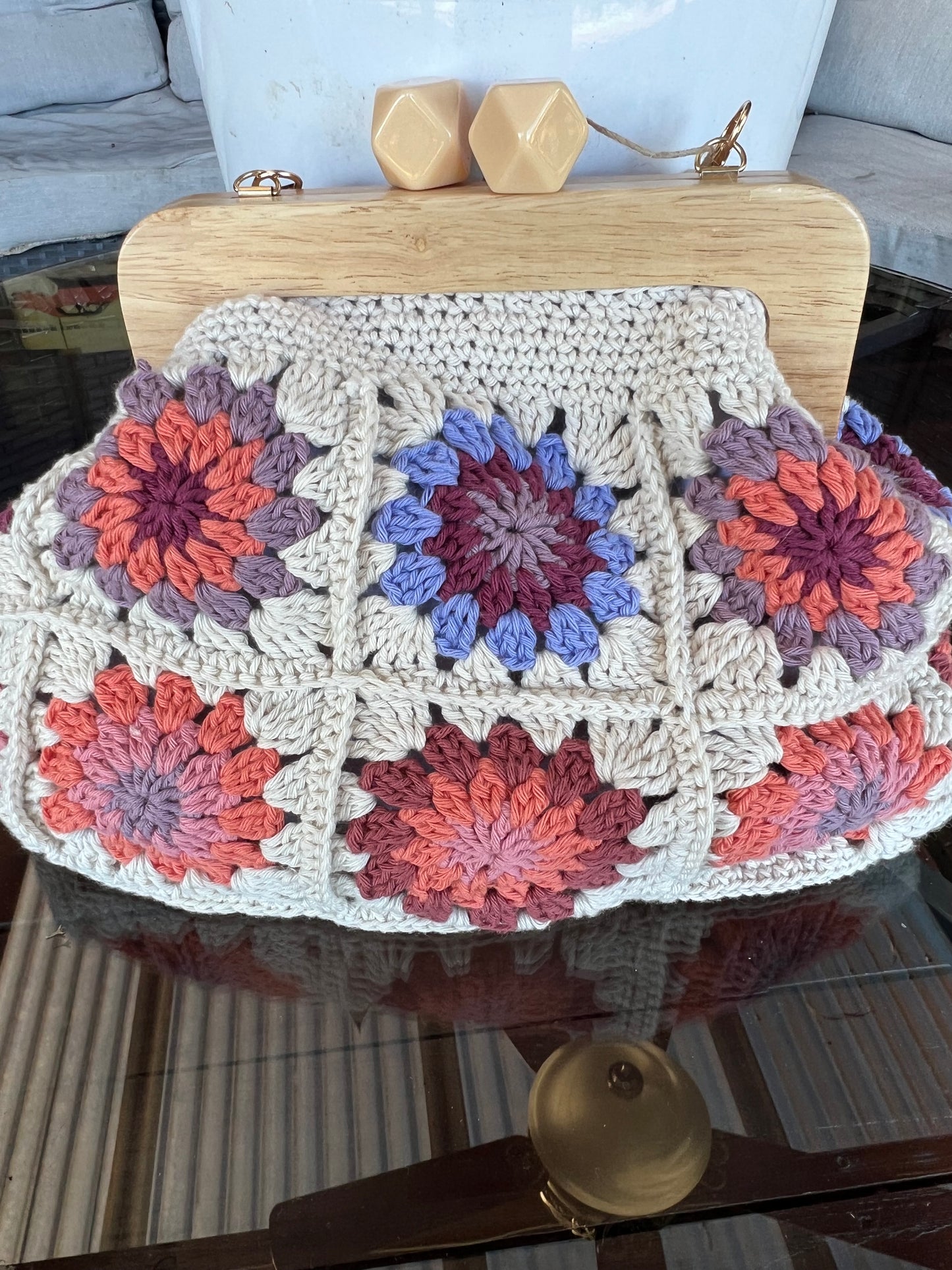 Crochet Purse with Wooden Kiss Lock. Black
