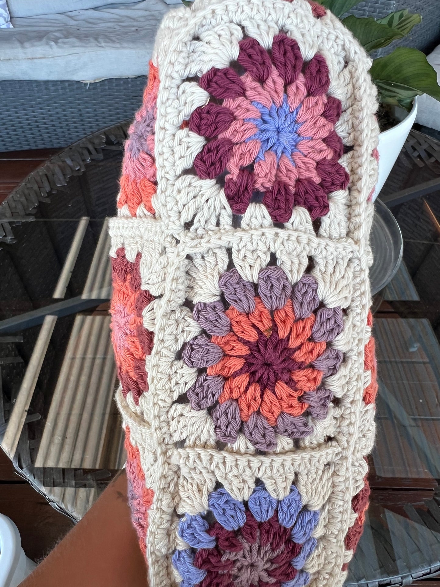 Crochet Purse with Wooden Kiss Lock. Black