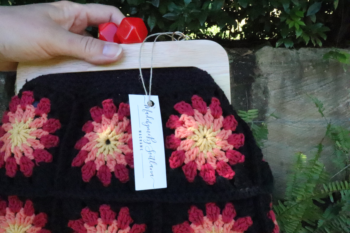 Crochet Purse with Wooden Kiss Lock. Black